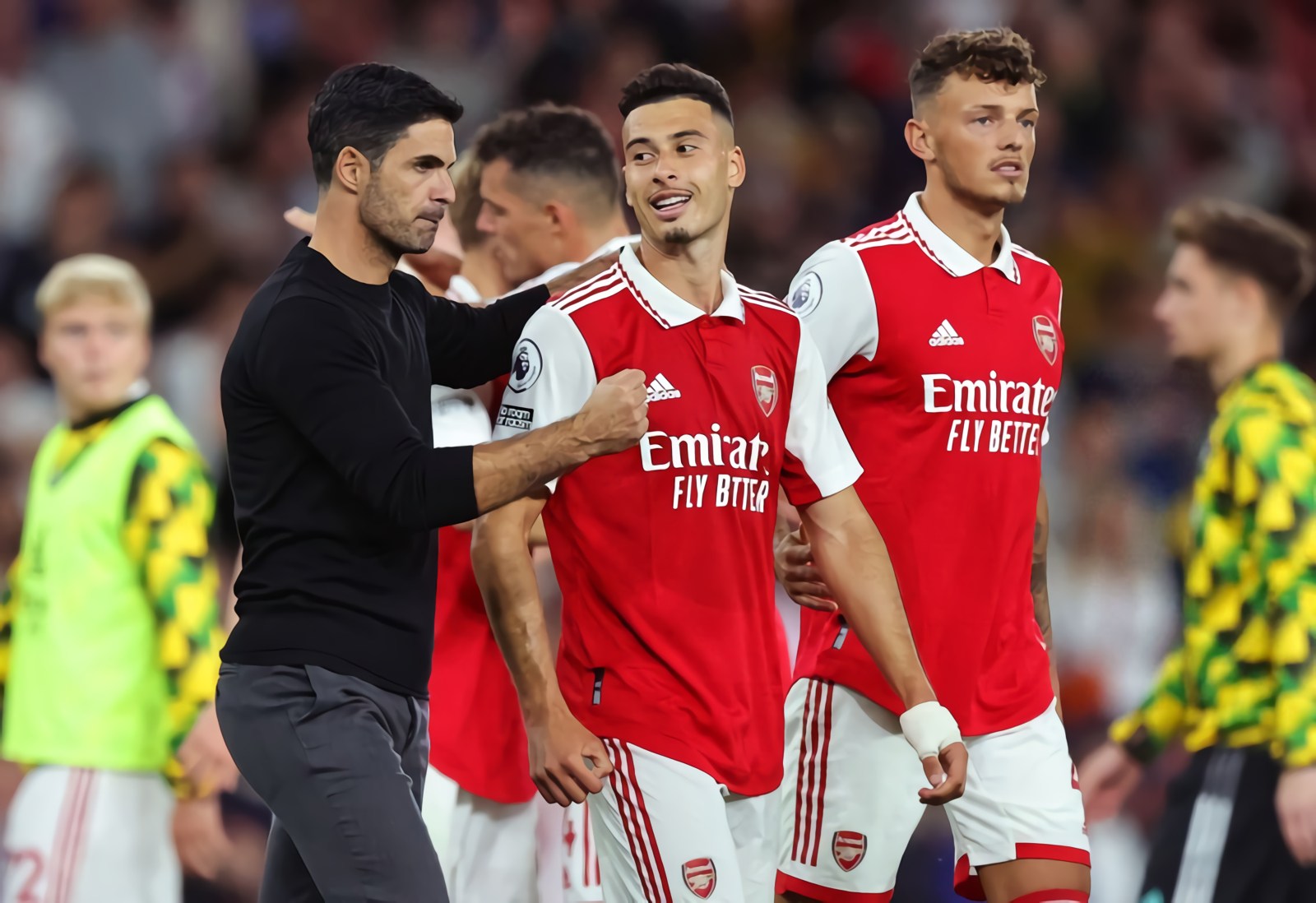 Gabriel Martinelli đã liên tục muốn nói chuyện riêng với Arteta